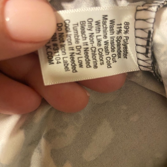 New Directions Studio Abstract Print Leggings - Picture 6 of 7